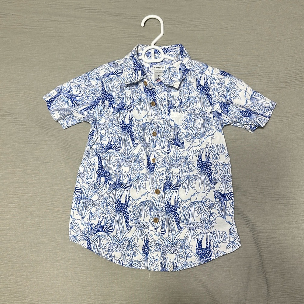 Carter’s boys button up shirt size 6
